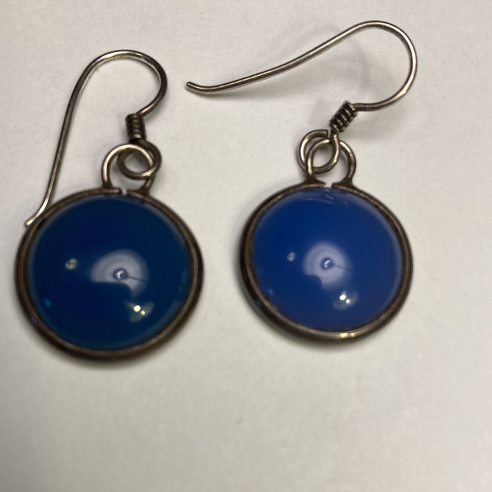 Periwinkle Circle Earrings - Picture 2 of 5